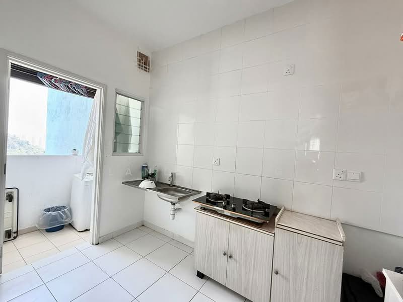 Kondominium untuk Dijual di i-Santorini - Landy Bong - Kitchen - PropertyGuru.com.my