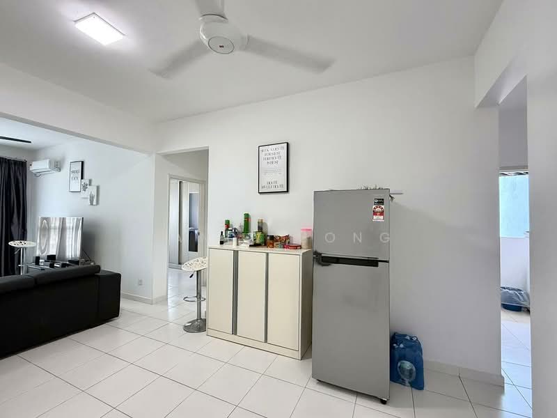 Kondominium untuk Dijual di i-Santorini - Landy Bong - Living Room - PropertyGuru.com.my