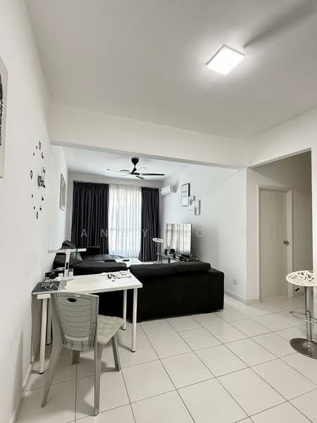 Kondominium untuk Dijual di i-Santorini - Landy Bong - Living Room - PropertyGuru.com.my