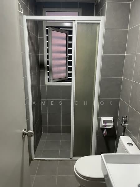 Servis Apartment untuk Dijual di V-Residensi 2 - James Chiok - Bathroom - PropertyGuru.com.my