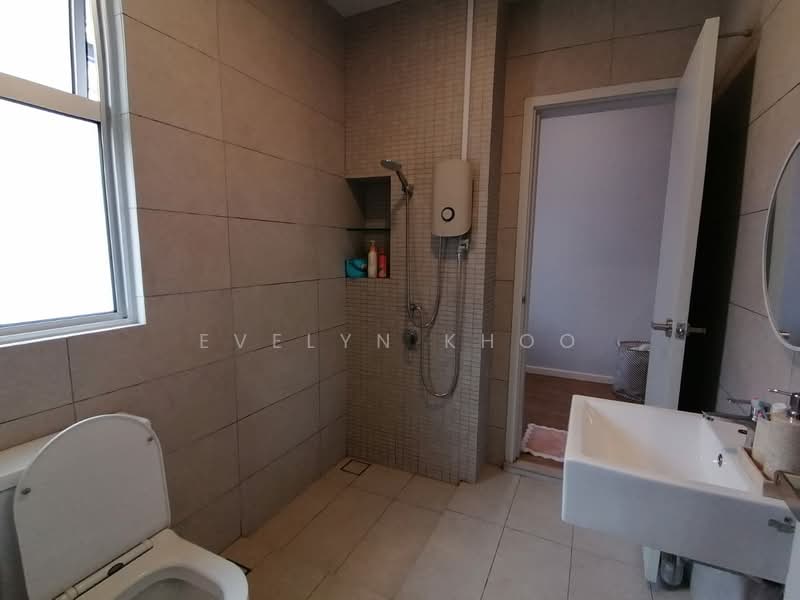 2-storey Terraced House for Sale in Batu Arang (Selangor) - Evelyn Khoo - Bathroom - PropertyGuru.com.my