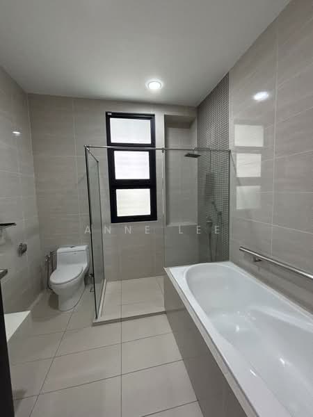Rumah Teres untuk Dijual di Sungai Ara (Penang) - Anne Lee - Bathroom - PropertyGuru.com.my