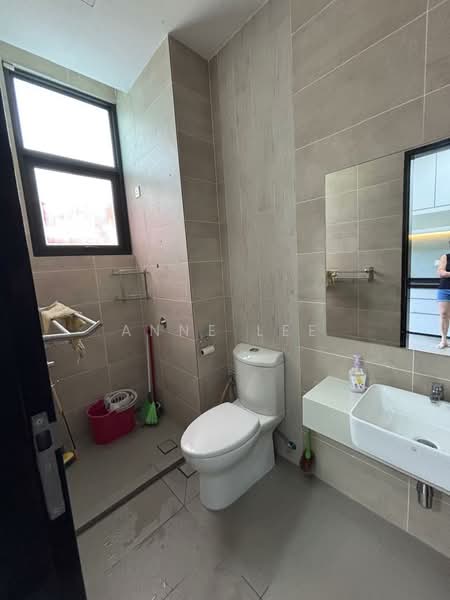 Rumah Teres untuk Dijual di Sungai Ara (Penang) - Anne Lee - Bathroom - PropertyGuru.com.my