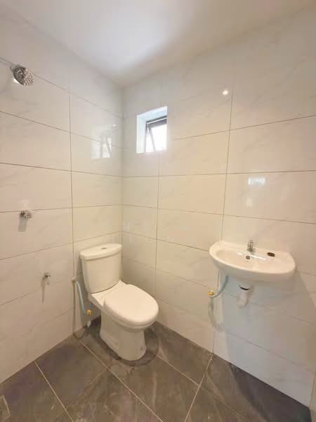 2-storey Terraced House for Sale in Bandar Baru Permas Jaya (Permas Jaya) - Loong Hing Liong - Bathroom - PropertyGuru.com.my
