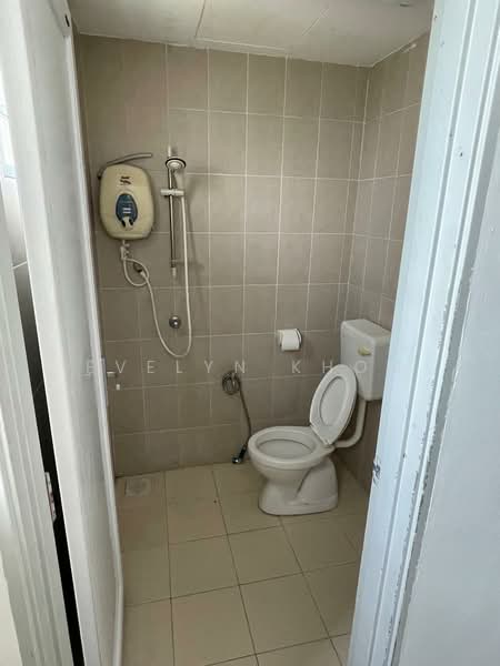 Pangsapuri untuk Dijual di Desa Mas Apartment - Evelyn Khoo - Bathroom - PropertyGuru.com.my