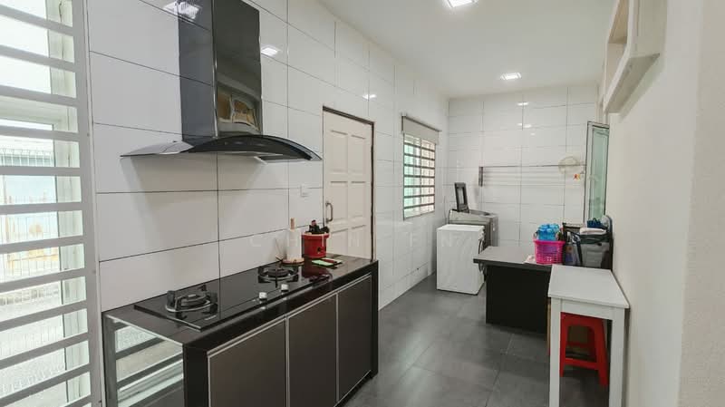 Rumah Teres 2.5 Tingkat untuk Dijual di Ayer Leleh (Melaka City) - CHIN FN - Kitchen - PropertyGuru.com.my