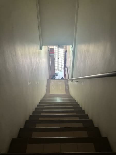 Kedai / Pejabat untuk Dijual di Seksyen 13 (Shah Alam) - Muhammad Amin - Entrance - PropertyGuru.com.my