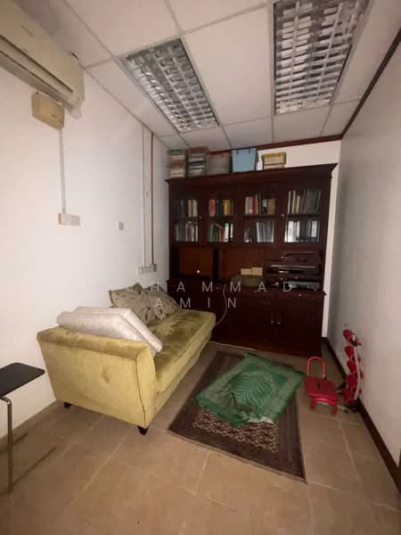 Kedai / Pejabat untuk Dijual di Seksyen 13 (Shah Alam) - Muhammad Amin - Study - PropertyGuru.com.my