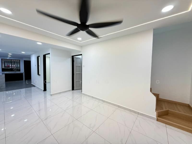 Rumah Teres 2 Tingkat untuk Dijual di Taman Damai Jaya (Skudai) - Loong Hing Liong - Living Room - PropertyGuru.com.my