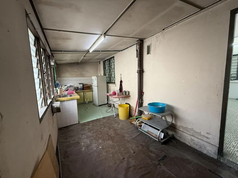 1-storey Terraced House for Sale in Gunung Rapat (Ipoh) - Kelvin Chong - Kitchen - PropertyGuru.com.my