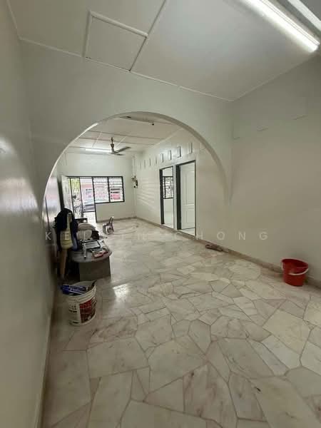 1-storey Terraced House for Sale in Gunung Rapat (Ipoh) - Kelvin Chong - Living Room - PropertyGuru.com.my