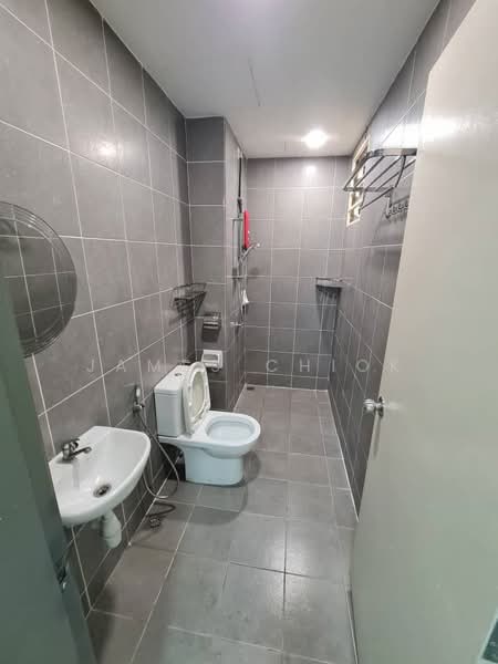Servis Apartment untuk Dijual di V-Residensi 2 - James Chiok - Bathroom - PropertyGuru.com.my