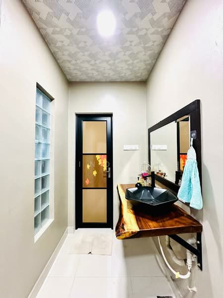 Rumah Teres 2 Tingkat untuk Dijual di Bandar Damai Perdana (Cheras) - Melinda Goh - Bathroom - PropertyGuru.com.my