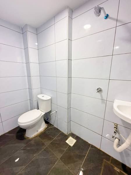 Rumah Teres 2 Tingkat untuk Dijual di Taman Damai Jaya (Skudai) - Loong Hing Liong - Bathroom - PropertyGuru.com.my