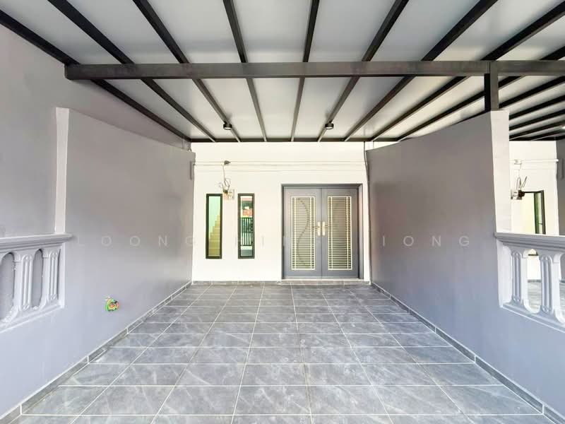Rumah Teres 2 Tingkat untuk Dijual di Taman Damai Jaya (Skudai) - Loong Hing Liong - Entrance - PropertyGuru.com.my