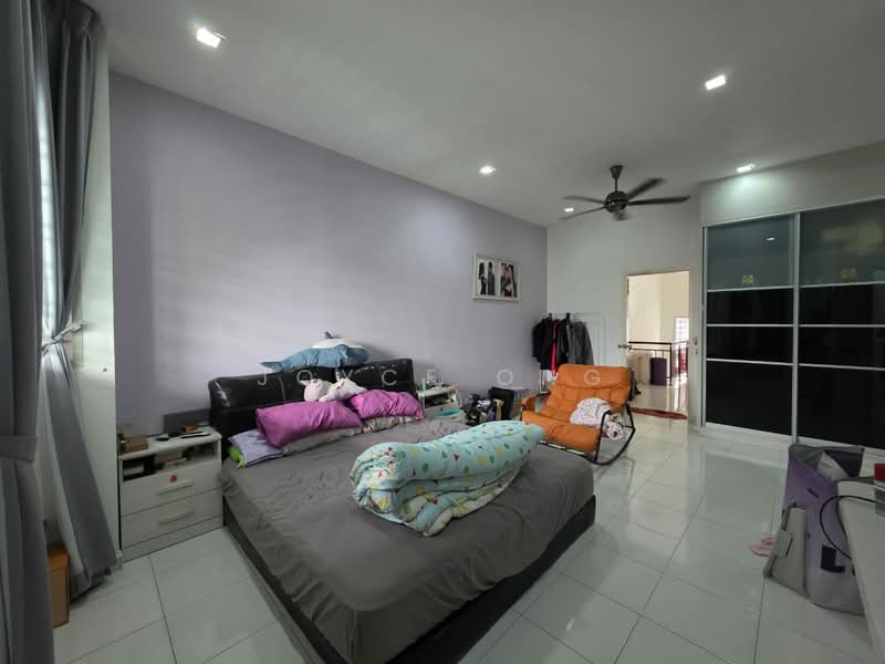 Rumah Teres 2 Tingkat untuk Dijual di Setia Tropika (Johor Bahru) - Joyce Ong - Bedroom - PropertyGuru.com.my