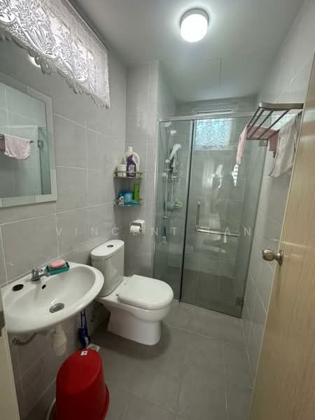 Kondominium untuk Disewa di i-Santorini - Vincent Tan - Bathroom - PropertyGuru.com.my