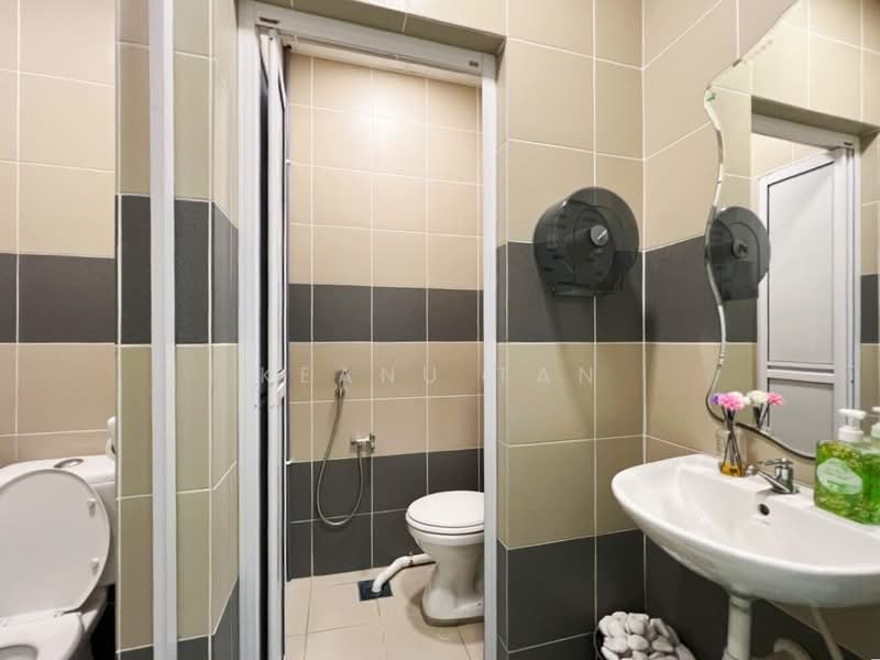 Shop for Rent in Kuchai Lama (Kuala Lumpur) - Keanu Tan - Bathroom - PropertyGuru.com.my