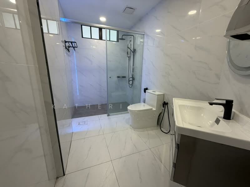 Kondominium untuk Dijual di Sri Mulia - Katherine Low - Bathroom - PropertyGuru.com.my