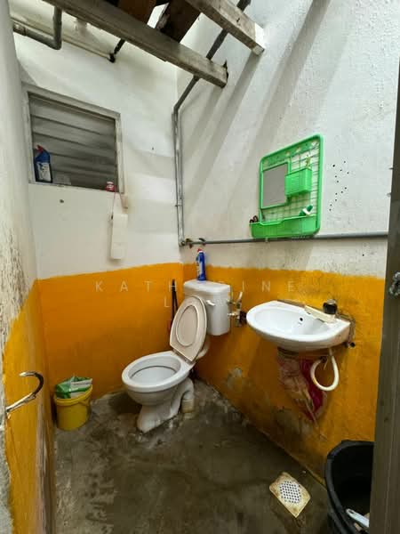 Rumah Flat untuk Dijual di Taman Pulai Utama - Katherine Low - PropertyGuru.com.my