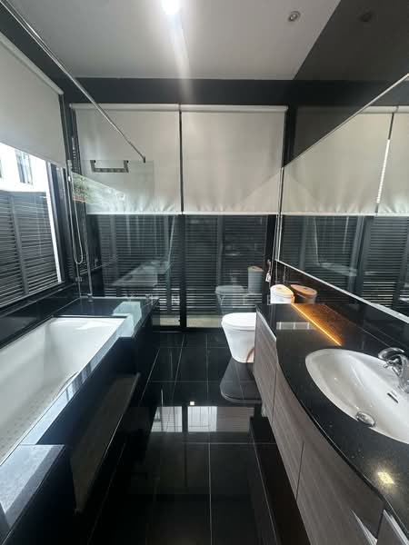 Bungalow for Sale in Bukit Gita Bayu (Seri Kembangan) - Yin Yee - Bathroom - PropertyGuru.com.my