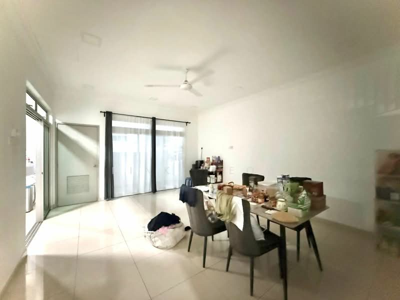 2-storey Terraced House for Sale in Horizon Hills (Iskandar Puteri (Nusajaya)) - Kinki Teow - Living Room - PropertyGuru.com.my