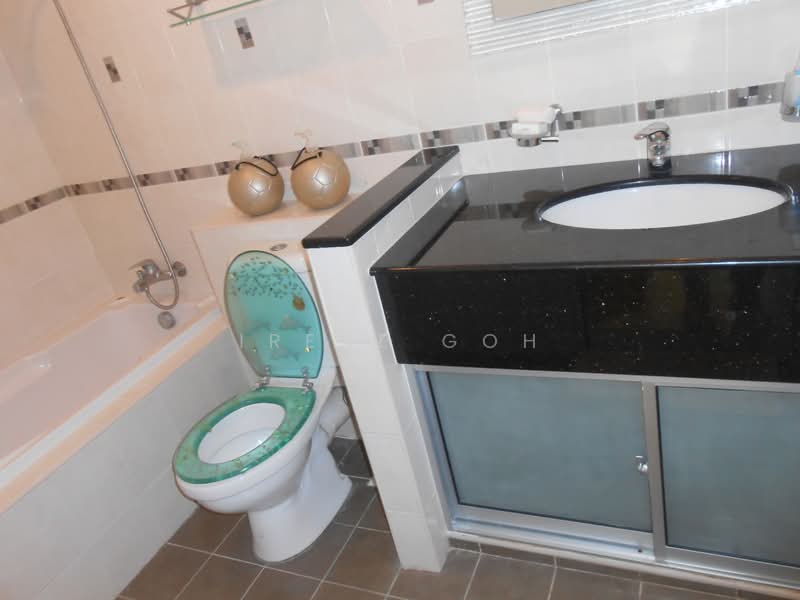 Kondominium untuk Disewa di Tanjung Park Condominium - Irene Goh - Bathroom - PropertyGuru.com.my