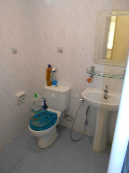 Kondominium untuk Disewa di Tanjung Park Condominium - Irene Goh - Bathroom - PropertyGuru.com.my