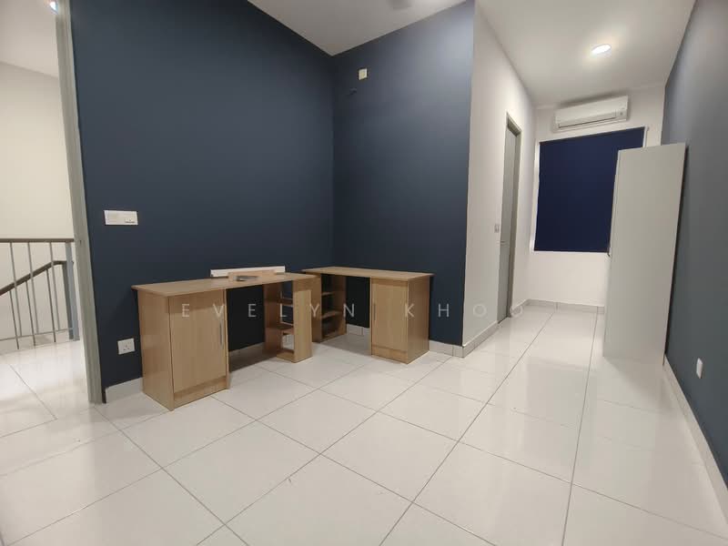 Rumah Teres 2 Tingkat untuk Disewa di Saujana Rawang (Rawang) - Evelyn Khoo - Hallway - PropertyGuru.com.my