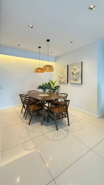 Condominium for Sale at The Straits View Condominium - Ken Chai - Dining Room - PropertyGuru.com.my
