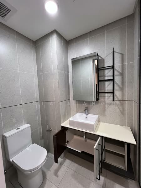 Service Residence for Rent at Millerz Square Serviced Residence - Clara Ang - Bathroom - PropertyGuru.com.my