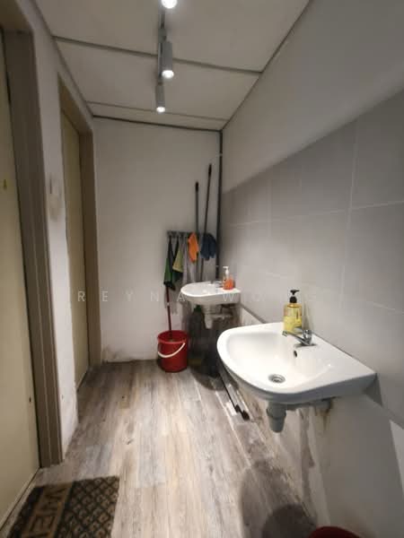 Shop / Office for Rent in Kempas (Johor Bahru) - Reyna Wong - Bathroom - PropertyGuru.com.my