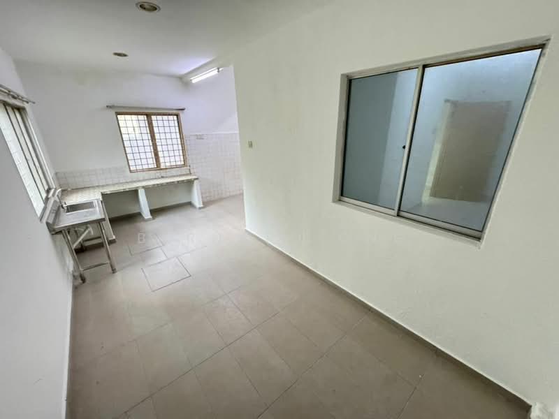 Rumah Teres 2 Tingkat untuk Dijual di Rawang (Selangor) - Bernard Ong - Kitchen - PropertyGuru.com.my