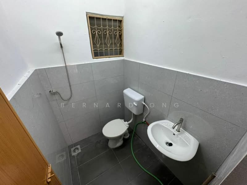 Rumah Teres 2 Tingkat untuk Dijual di Rawang (Selangor) - Bernard Ong - Bathroom - PropertyGuru.com.my