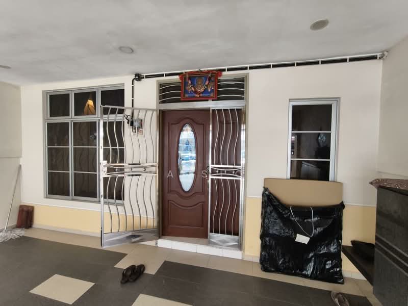 2-storey Terraced House for Sale in Bukit Indah (Iskandar Puteri (Nusajaya)) - Eva Siow - Entrance - PropertyGuru.com.my
