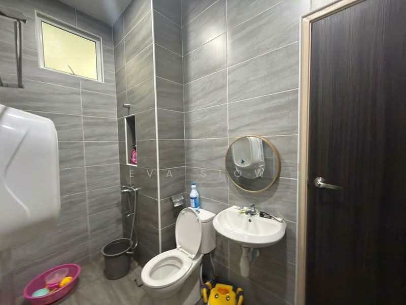 Cluster House for Sale in Skudai (Johor) - Eva Siow - Bathroom - PropertyGuru.com.my