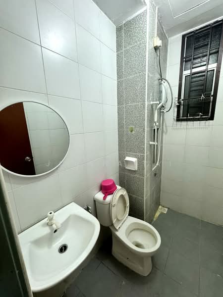 Servis Apartment untuk Disewa di SuriaMas Suites - Joanna Tai - Bathroom - PropertyGuru.com.my