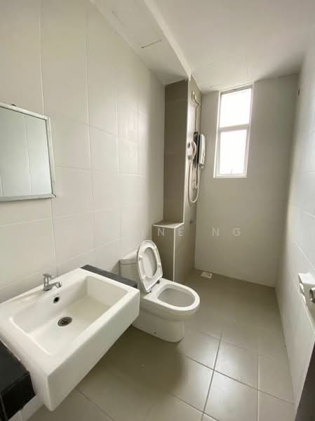 Servis Apartment untuk Disewa di SuriaMas Suites - Pauline Ng - Bathroom - PropertyGuru.com.my