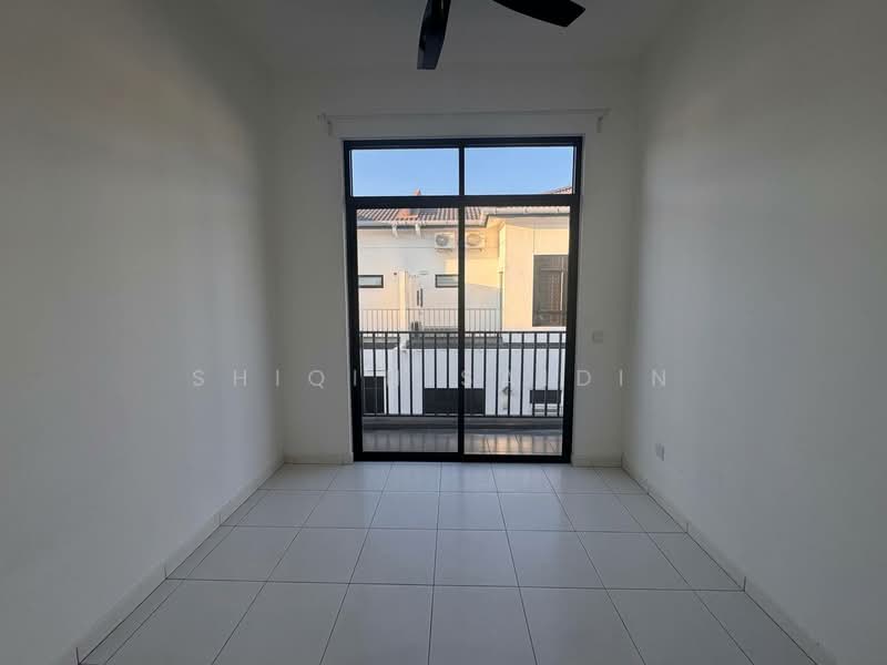 2-storey Terraced House for Sale in Eco Grandeur (Puncak Alam) - Shiqin Saidin - Balcony - PropertyGuru.com.my