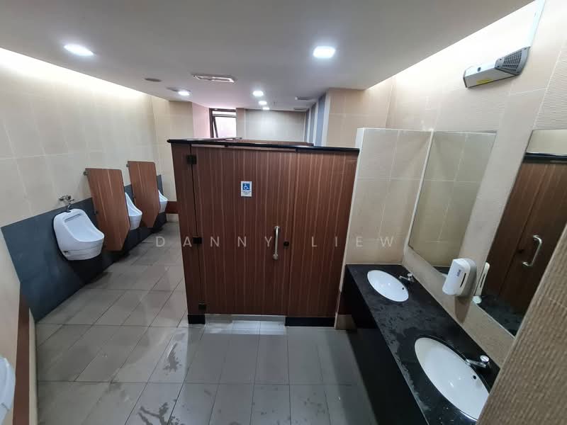 Rumah Niaga untuk Disewa di Subang Jaya (Selangor) - Danny Liew - Bathroom - PropertyGuru.com.my