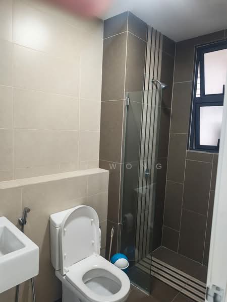 Servis Apartment untuk Disewa di 8 Kinrara - Ivy Wong - Bathroom - PropertyGuru.com.my
