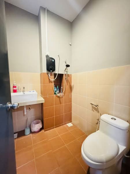 Rumah Teres 2 Tingkat untuk Dijual di Taman Nusa Idaman (Iskandar Puteri (Nusajaya)) - Pauline Goh - Bathroom - PropertyGuru.com.my