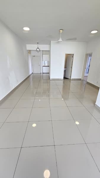 Kondominium untuk Dijual di The Holmes 1 - KINKI CHAN - Living Room - PropertyGuru.com.my