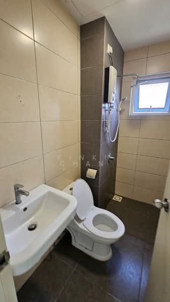 Kondominium untuk Dijual di The Holmes 1 - KINKI CHAN - Bathroom - PropertyGuru.com.my