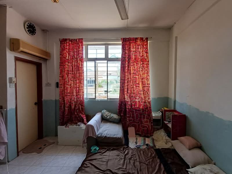 2-storey Terraced House for Sale in Sungai Buloh (Selangor) - Tony Lau - Living Room - PropertyGuru.com.my