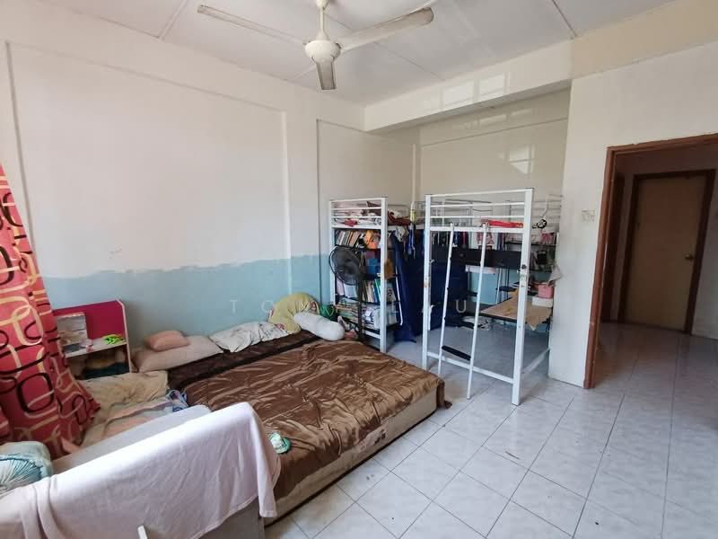 2-storey Terraced House for Sale in Sungai Buloh (Selangor) - Tony Lau - Bedroom - PropertyGuru.com.my