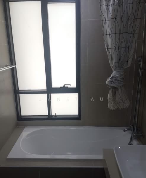 Servis Apartment untuk Disewa di Zeta @ One South - Janet Au - Bathroom - PropertyGuru.com.my