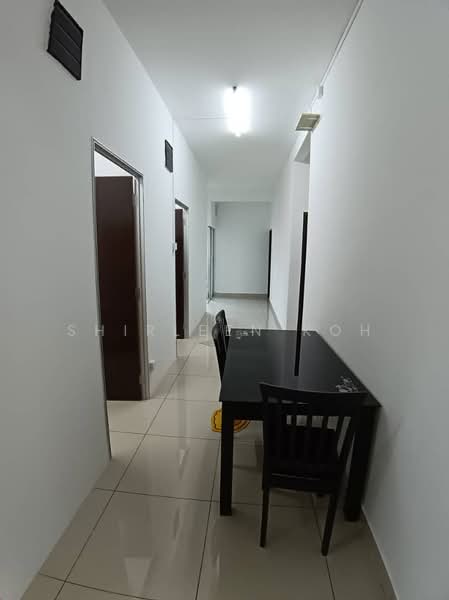 Servis Apartment untuk Disewa di SuriaMas Suites - Shirleen Koh - Corridor - PropertyGuru.com.my