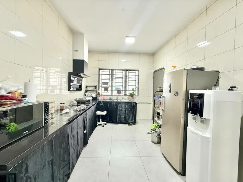 Rumah Teres 2 Tingkat untuk Dijual di Seksyen 8 (Bangi) - Aqillah Razali - Kitchen - PropertyGuru.com.my