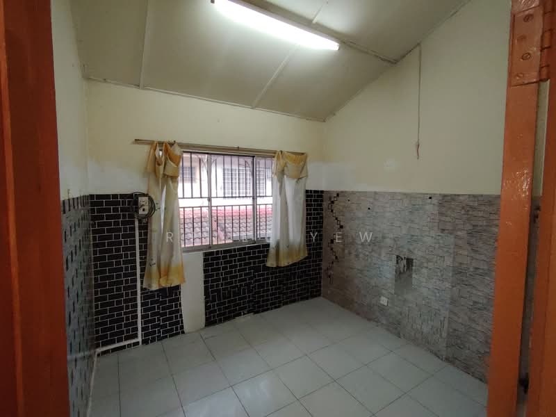 2-storey Terraced House for Sale in Bandar Baru Sri Petaling (Sri Petaling) - Renee Yew - Kitchen - PropertyGuru.com.my
